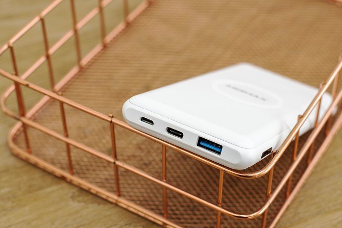 Внешний аккумулятор с беспроводной зарядкой Momax Q.Power Minimal 10000mAh Белый IP89W
Внешний аккумулятор с беспроводной зарядкой Momax Q.Power Minimal 10000mAh Белый IP89W
