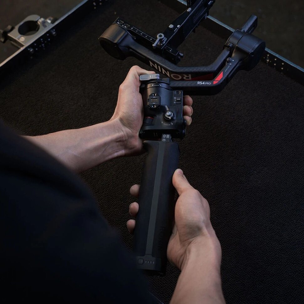 Батарейная рукоятка DJI RS BG70 для DJI RS 3/RS 3 Pro/RS 4/RS 4 Pro CP.RN.00000370.01
Батарейная рукоятка DJI RS BG70 для DJI RS 3/RS 3 Pro/RS 4/RS 4 Pro CP.RN.00000370.01