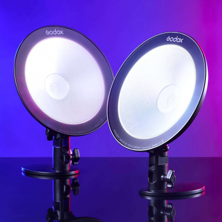 

Осветитель Godox CL10
