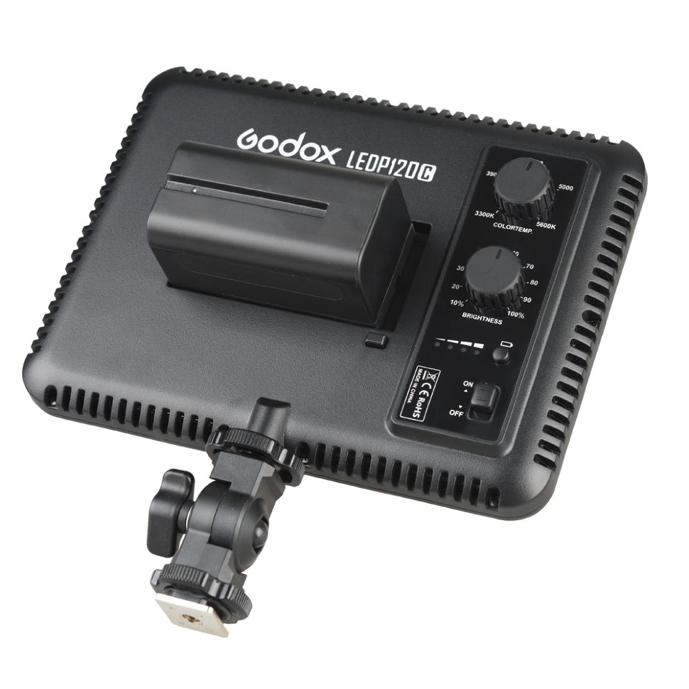 

Осветитель Godox LEDP120C