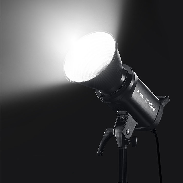 

Осветитель Godox SL100Bi