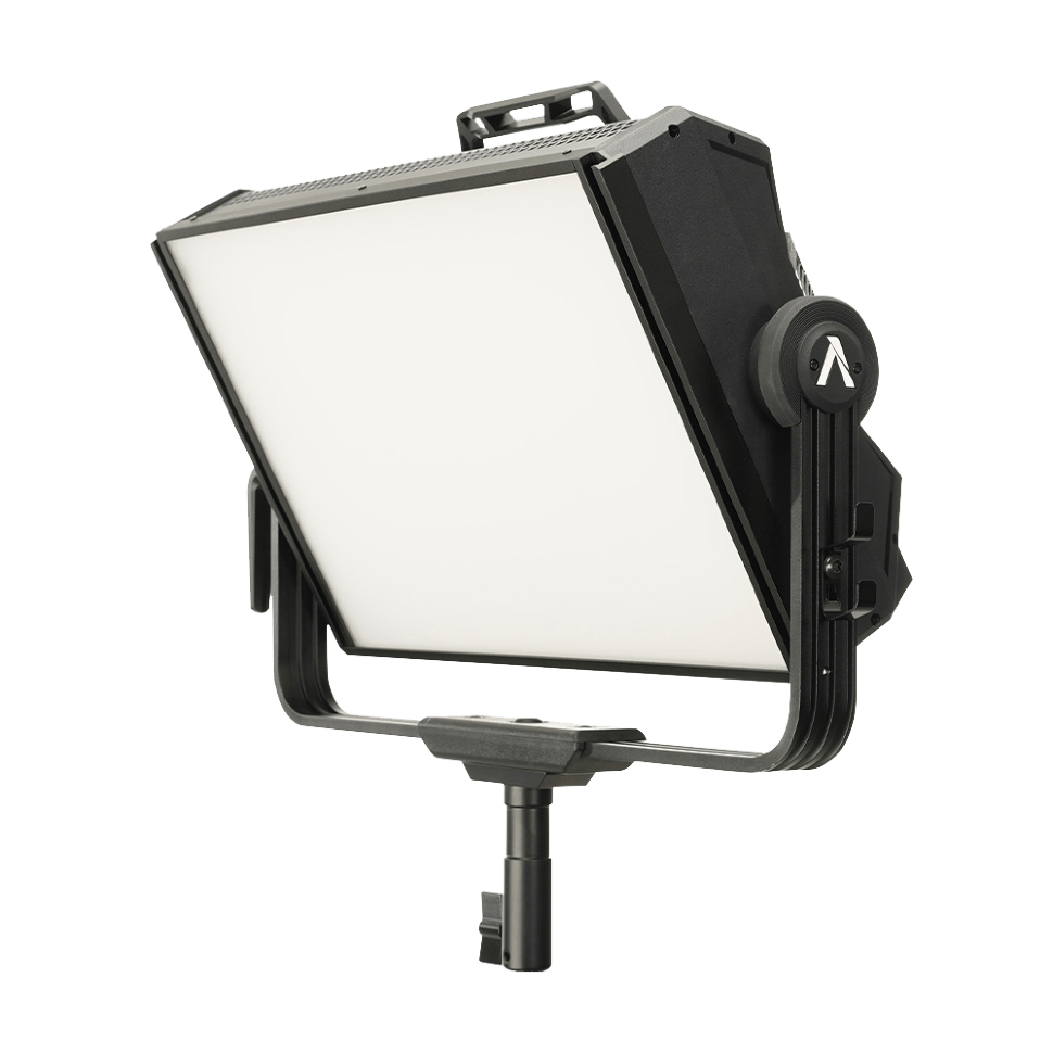 Осветитель Aputure Nova P300c 