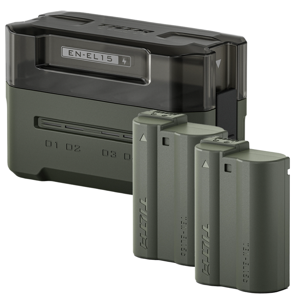 2 аккумулятора EN-EL15C + зарядный кейс Tilta Charging Station Зелёный (Уцененный кат.А) 