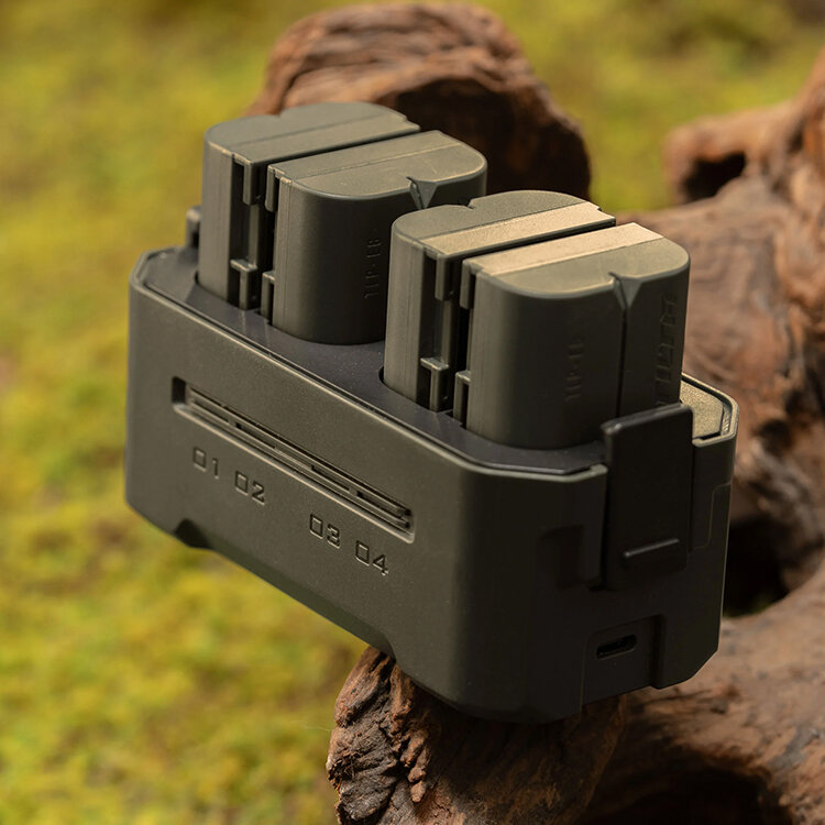 

Зарядный кейс Tilta Portable Charging Station для LP-E6 Зелёный TBC-E6-GN