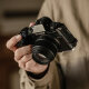 Чехол PGYTECH Leather Camera Case для Fujifilm X-T5 Коричневый - Изображение 293792