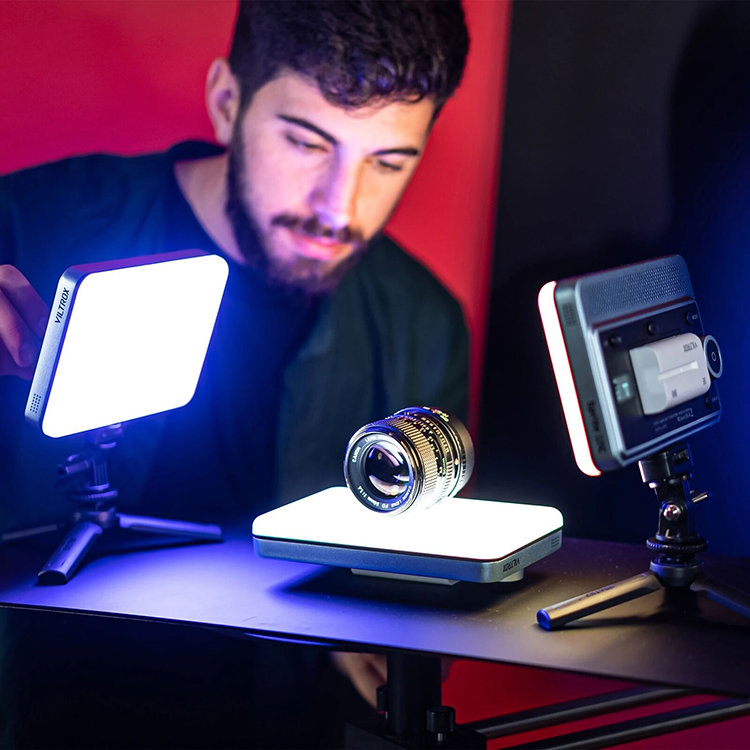 

Осветитель Viltrox Sprite 15C RGB