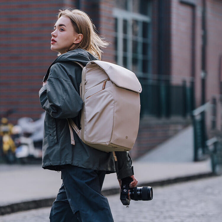 

Рюкзак PGYTECH OneGo 2 BackPack 20L Бежевый