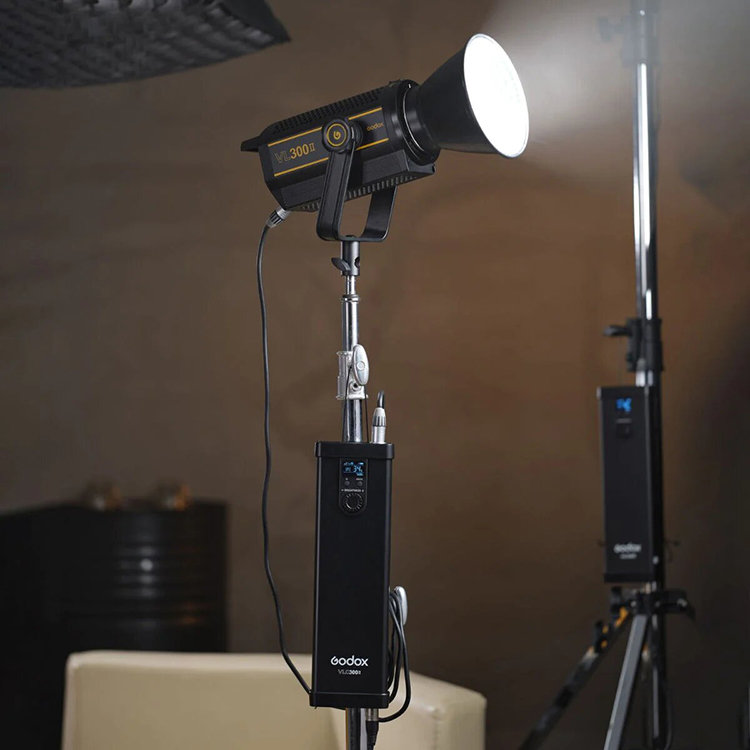 

Осветитель Godox VL300II
