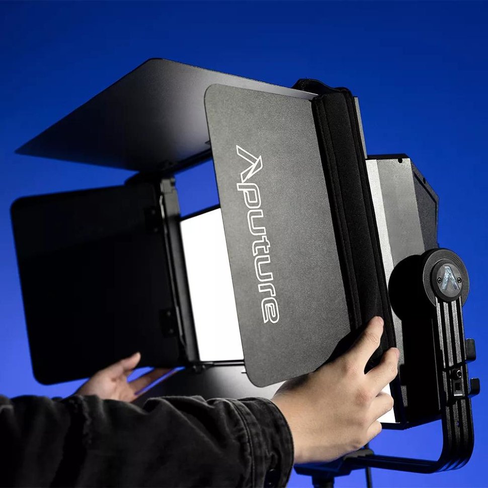 

Кашетирующие шторки Aputure Barndoor для Nova P300c APA0219A30