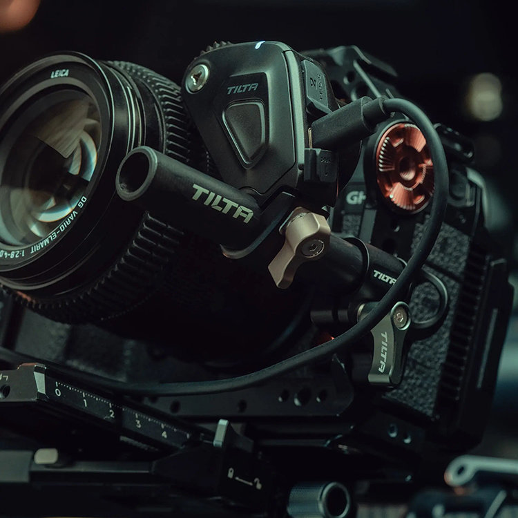 

Комплект направляющих Tilta 15mm Carbon 30см (2шт) TA-15RS-30-CF