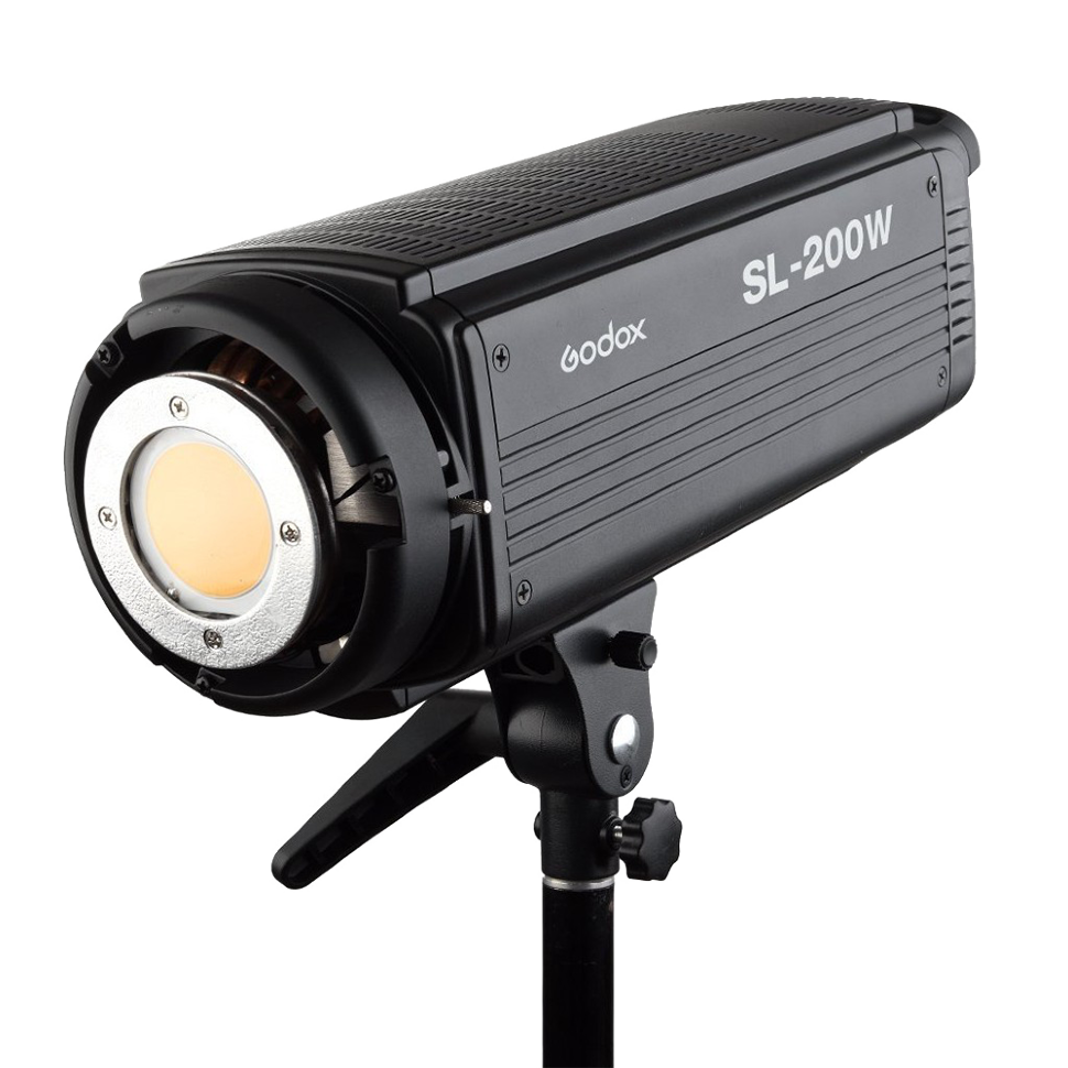 Осветитель Godox SL-200W 