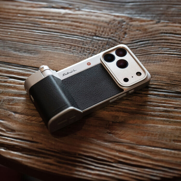 

Чехол PGYTECH RetroVa Grip Kit для iPhone 17 Pro Max