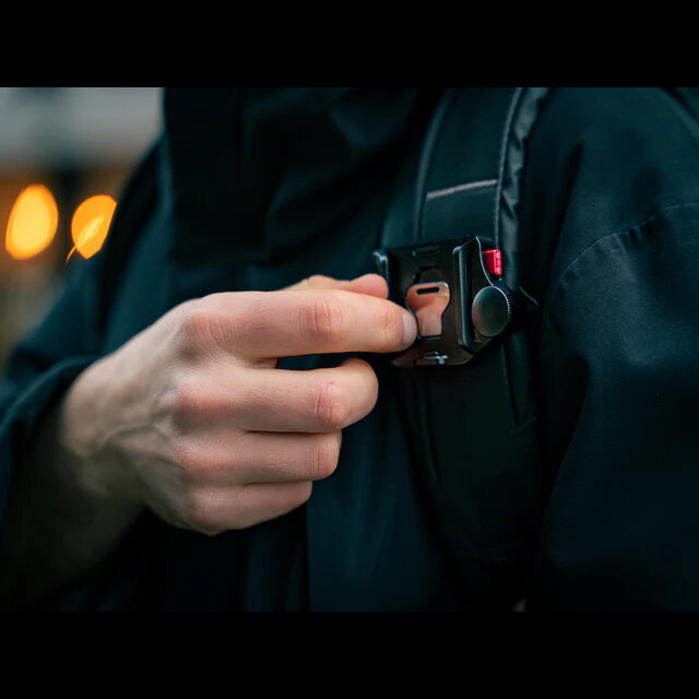 

Быстросъёмное крепление на рюкзак Freewell Backpack Quick Release Сlamp FW-BPQR