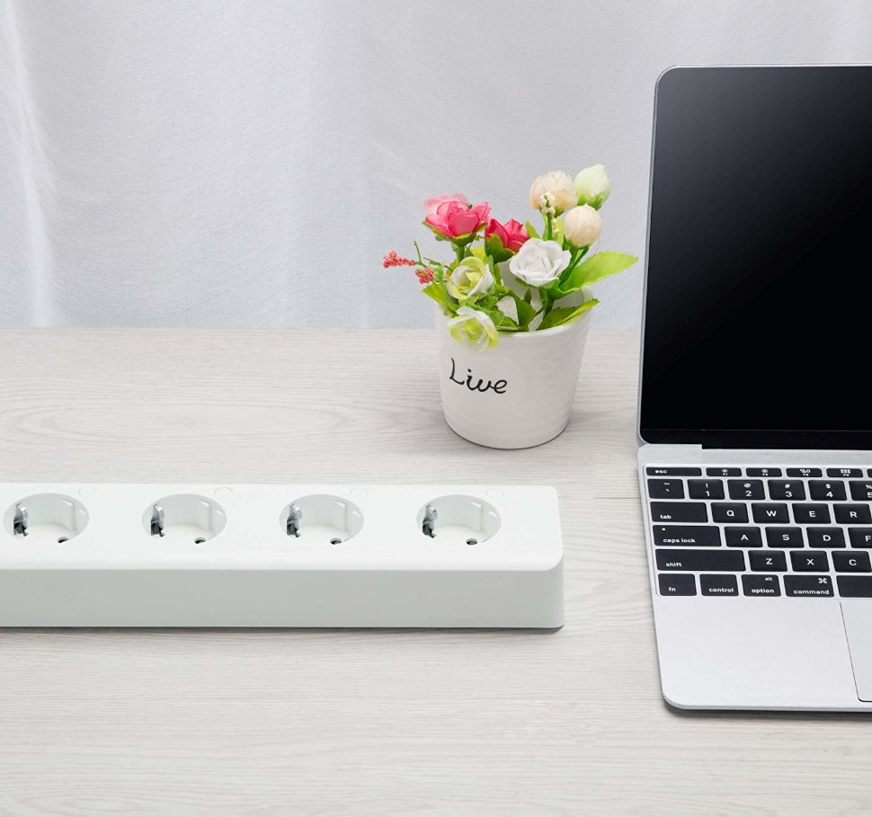 

Сетевой фильтр VOCOlinc VP2 Smart Wi-Fi Power Strip 4 розетки