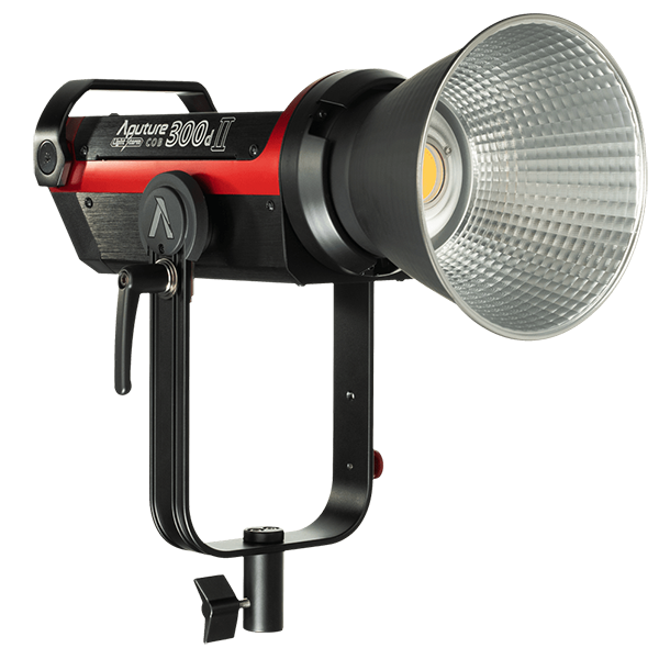 

Осветитель Aputure LS-C300D II V-Mount APV0129A2F