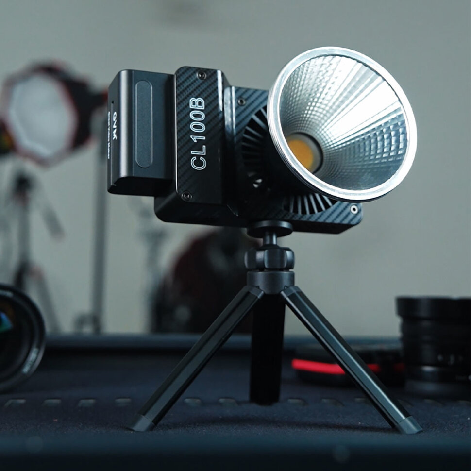 

Осветитель GVM CL100B GVM-CL100B