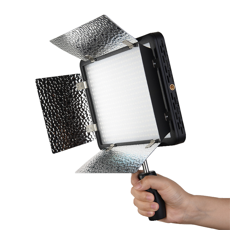 

Осветитель Godox LED500LRW